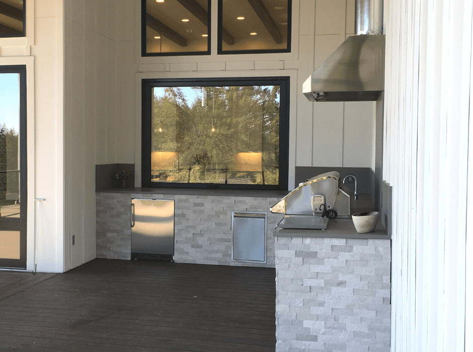 Outdoor Kitchen with ActivWall Gas Strut Window