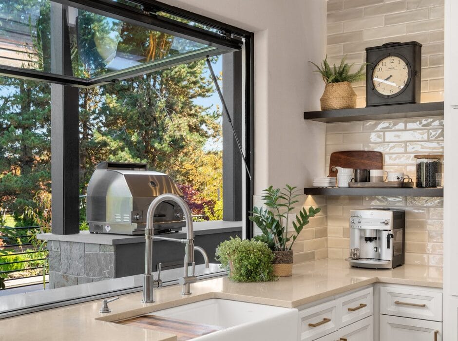 Gas Strut Window in an Oregon Kitchen